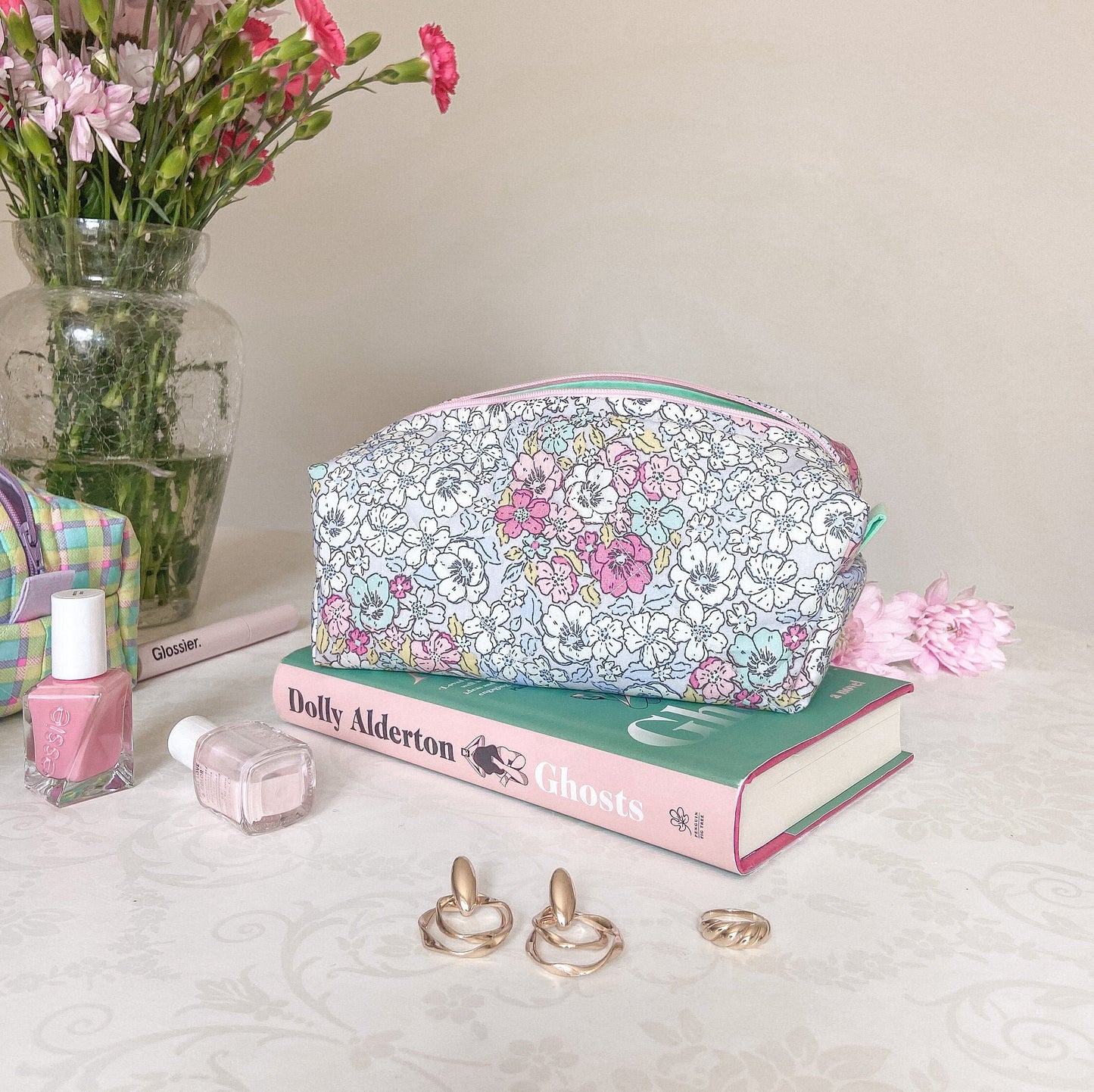 PASTEL MAKEUP BAG medium pink blue floral quilted cosmetic bag lined with mint green, cotton zip-up pouch, make-up bag handmade in U.K.