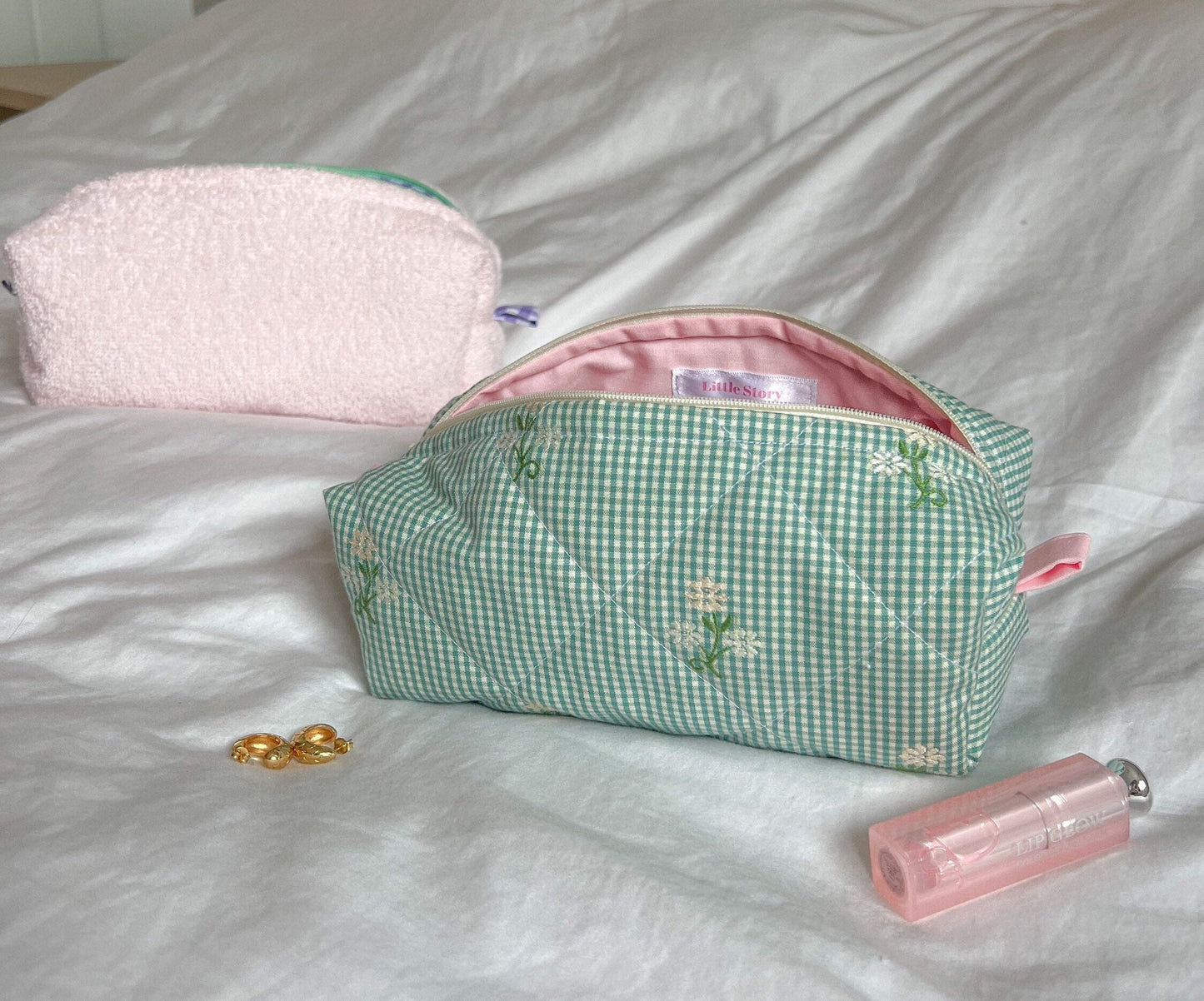 FLORAL GINGHAM BAG medium ditsy quilted cosmetic makeup bag lined green embroidered, cotton zip-up pouch, make-up brush bag handmade in U.K.